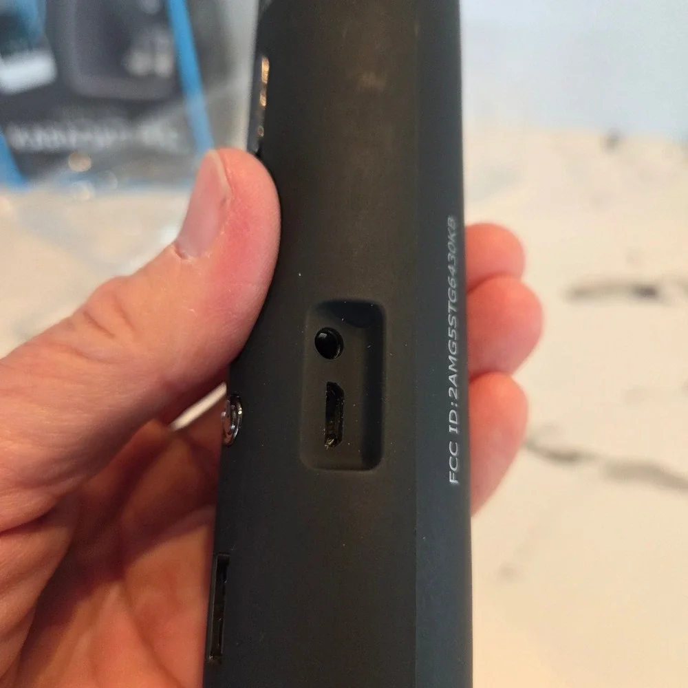 SmartGear Wireless Karaoke Microphone Built-in Speaker Bluetooth‎ Rechargeable